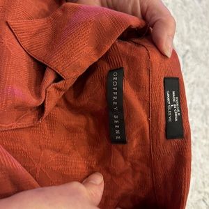 Geoffrey Beene  shirt sleeve L tone on tone Hawaii patterned shirt rust